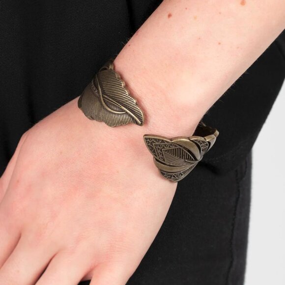 Paparazzi Jewelry Accessories - American Art - Brass Bracelet - Vintage - Picture 3 of 4